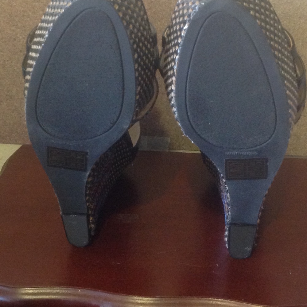 Multi Color Wedges - Picture 4 of 4